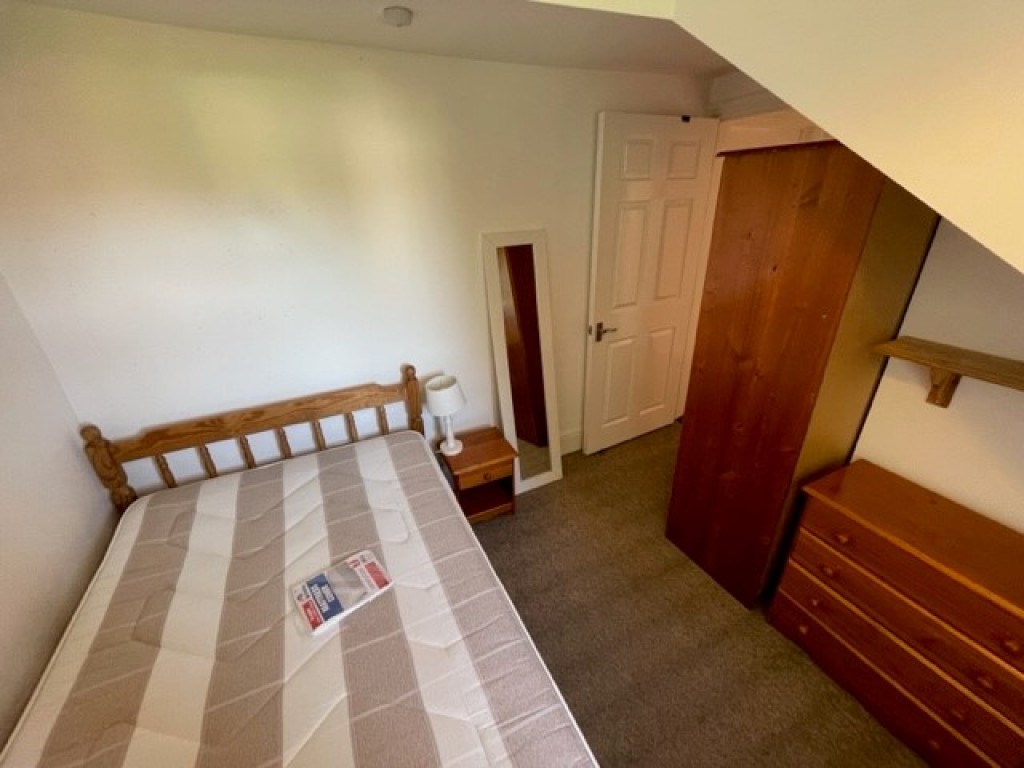 Images for Well Street, INCLUDES BILLS, Exeter