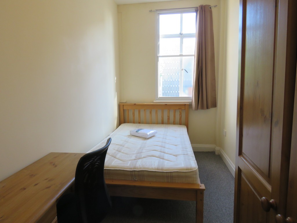 Images for Fore Street - Top Floor, Includes Utility Bills, Exeter