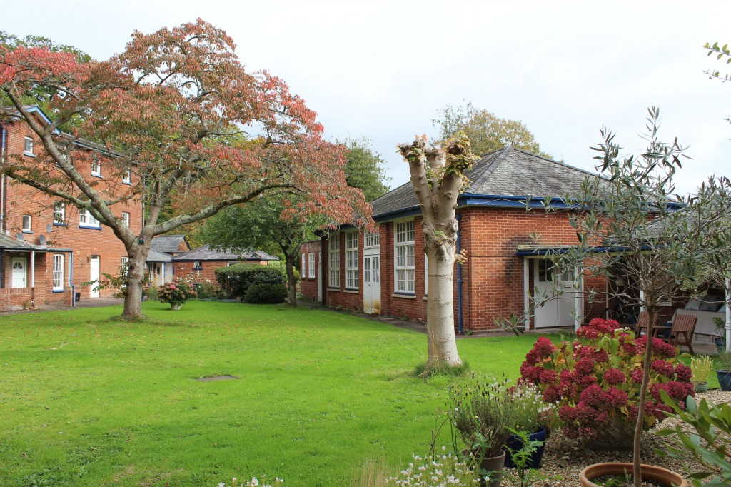 Images for The Lodge, Western Road, Crediton